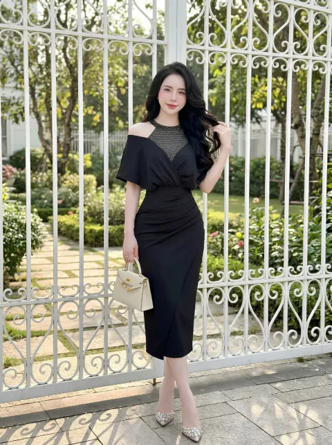 Đầm Cổ Yếm Umi Phối Kim Sa