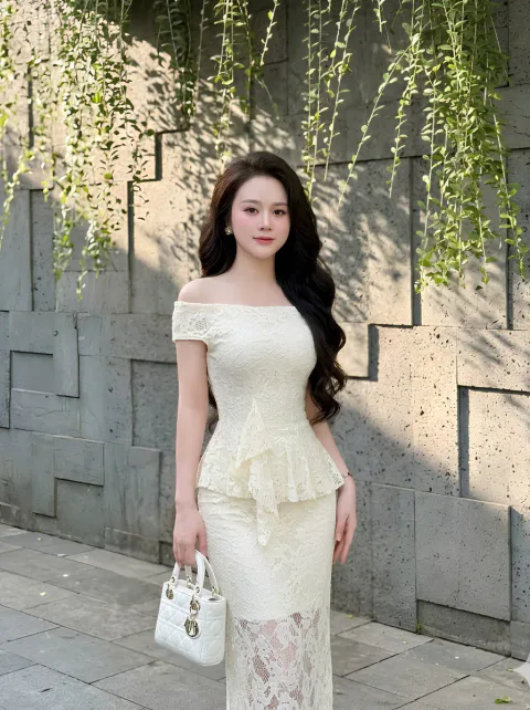 Đầm Ren Peplum Trễ Vai Cao Cấp