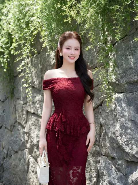 Đầm Ren Peplum Trễ Vai Cao Cấp