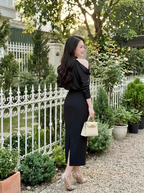 Đầm Body Umi Lụa Khoét Vai
