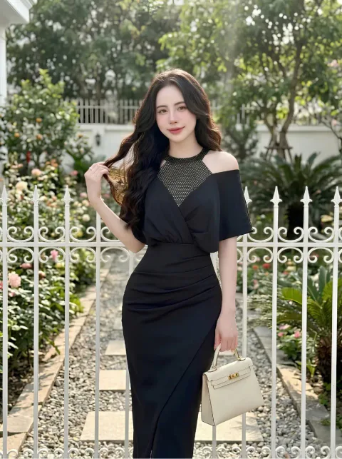 Đầm Cổ Yếm Umi Phối Kim Sa